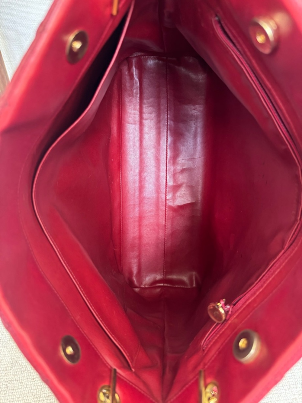CHANEL Vintage Red Leather Chain Tote CC Charm 1 Series - Picture 8 of 16